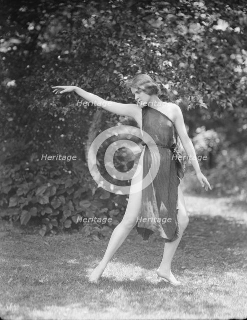 Hornbeck, Solveig, Miss, 1921 June 21. Creator: Arnold Genthe.