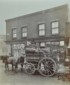 Horse and cart with sacks of vegetables, Bow, London, 1900