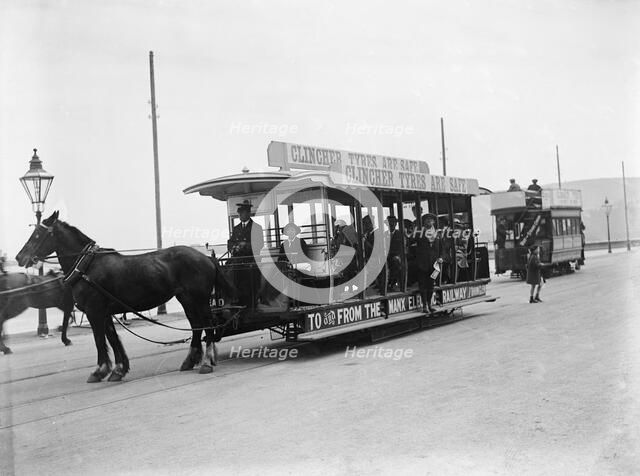 Horse bus at the RAC TT race, Isle of Man, 10 June 1914. Artist: Bill Brunell.