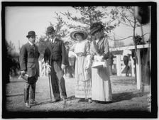 Horse Shows, between 1909 and 1914. Creator: Harris & Ewing