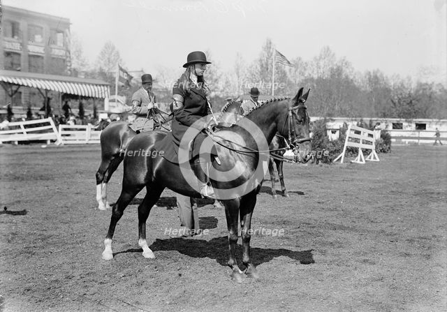 Horse Shows - Mrs. O'Donnell, Mounted, 1914. Creator: Harris & Ewing.