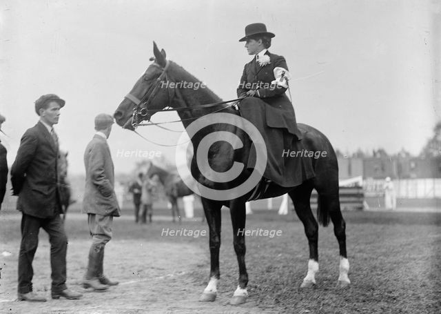 Horse Shows - Mrs. Allen Potts, Driving And Riding, 1910. Creator: Harris & Ewing.