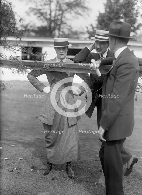 Horse Shows - Mrs. C.A. Munn, 1916. Creator: Harris & Ewing.