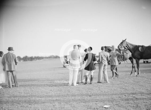Horse show, East Hampton, Long Island., between 1933 and 1942. Creator: Arnold Genthe.