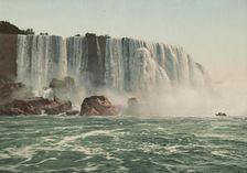 Horseshoe Fall, Niagara, ca 1900. Creator: Unknown