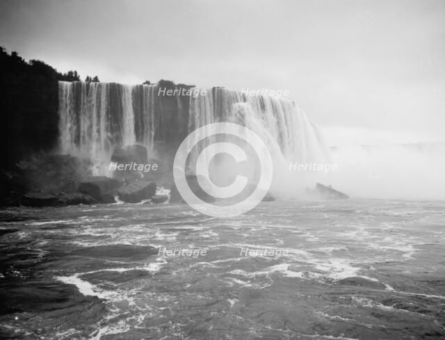 Horseshoe Falls, Niagara, c1900. Creator: Unknown.