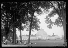 Horticultural building, Belle Isle Park, Detroit, Mich., c1909. Creator: Unknown