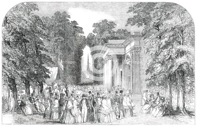 Horticultural Fete at Cheltenham - the Well Walk and Pump Room, 1850. Creator: Unknown.