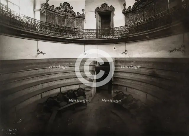 Hospital de la Santa Cruz, Barcelona: the amphitheatre, c1900. Creator: Unknown.