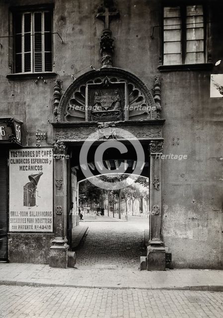 Hospital de la Santa Cruz, Barcelona: the door leading through to the courtyard, c1900. Creator: Unknown.