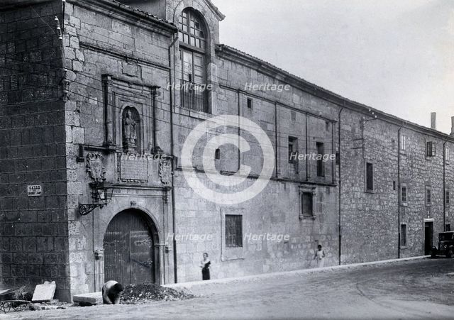 Hospital de San Julian y San Quirce, Burgos: exterior, c1900. Creator: Unknown.