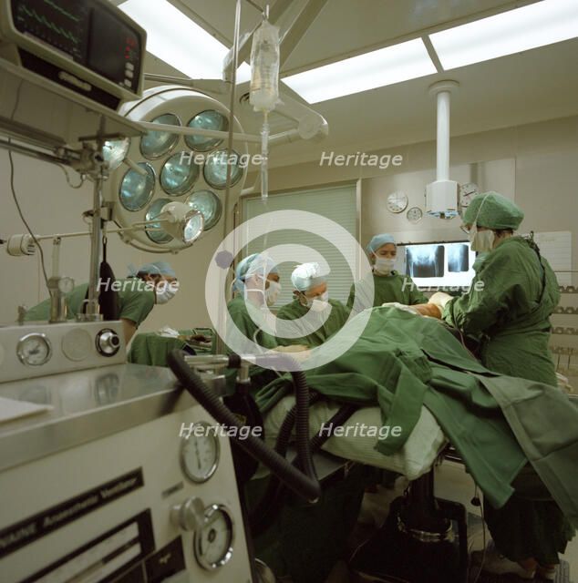 Hospital operating theatre, Royal Masonic Hospital, Hammersmith, London, 1980. Artist: Michael Walters