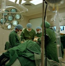 Hospital operating theatre, Royal Masonic Hospital, Hammersmith, London, 1980. Creator: Michael Walters