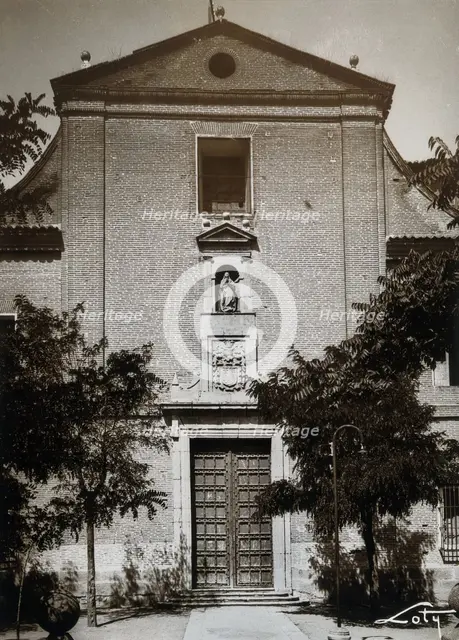 Hospital, Medina del Campo: exterior with doorway, c1900. Creator: Unknown.