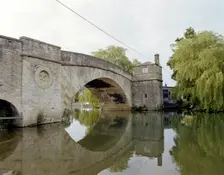 Ha'penny Bridge, Lechlade, Gloucestershire, 2000. Artist: P Williams