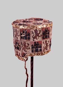 Hat of the Infante Don Fernando de la Cerda with the shield of Castile
