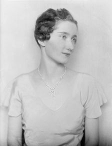 Hatcher, Lucille - Portrait, 1933. Creator: Harris & Ewing