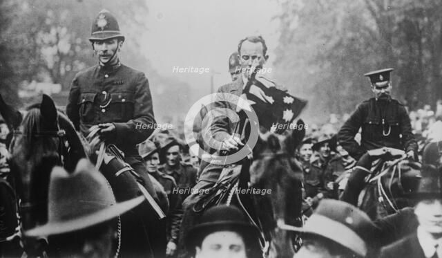 Hawker in London, between c1915 and c1920. Creator: Bain News Service.