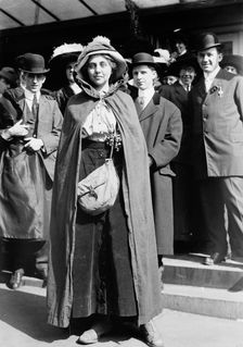Hawn, Miss Phoebe - Suffragette Hiker, 1913. Creator: Harris & Ewing