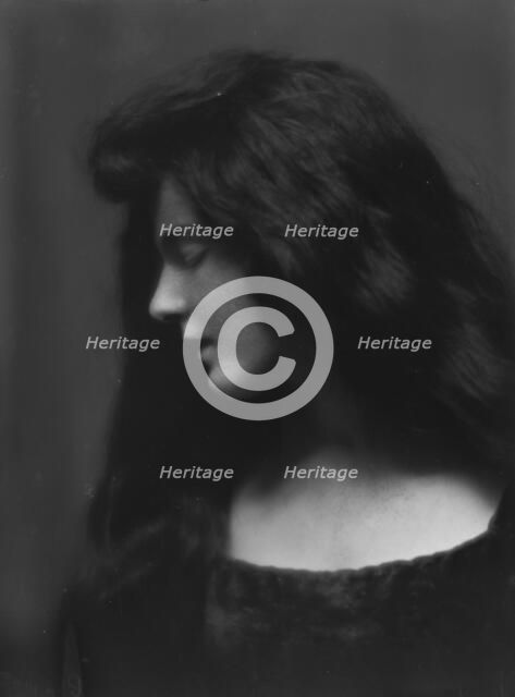 Hayes, Irene, portrait photograph, 1914 May 18. Creator: Arnold Genthe.