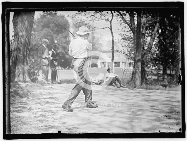 Hays Playing Golf, between 1909 and 1914. Creator: Harris & Ewing.