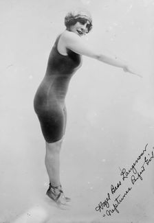 Hazel Bess Laugenour [i.e., Laugenour] "Neptunes Perfect Girl", between c1910 and c1915. Creator: Bain News Service