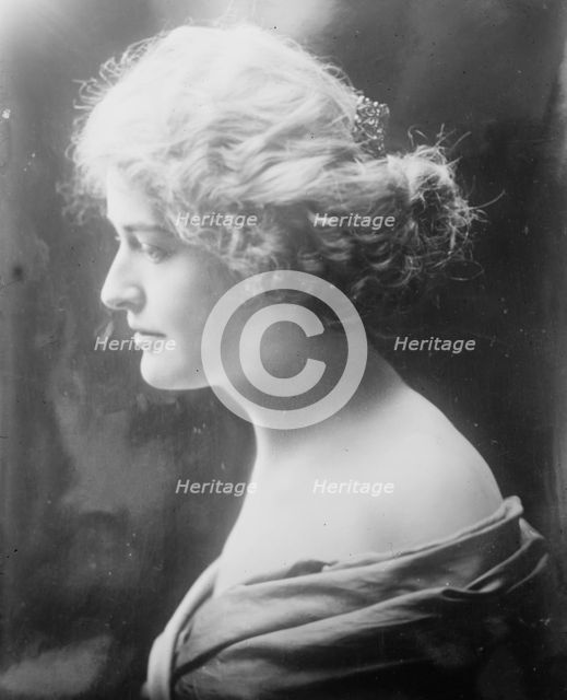 Hazell M. Cox, White, N.Y., 1910. Creator: Bain News Service.