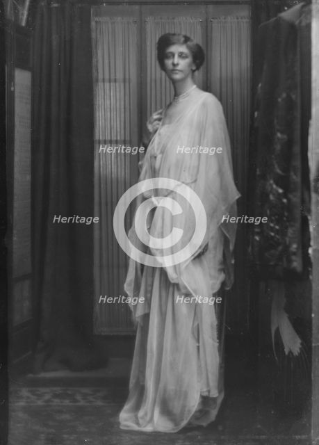 Haggin, Ben Ali, Jr., Mrs., portrait photograph, 1916 Mar. 31. Creator: Arnold Genthe.