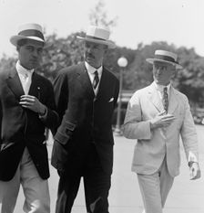 Hale Holden, Center, with Newspapermen, 1917. Creator: Harris & Ewing