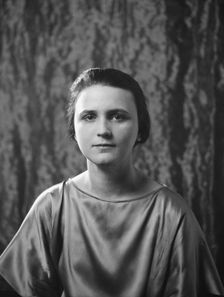 Hale, Richard, Mrs., portrait photograph, 1924 Apr. 8. Creator: Arnold Genthe