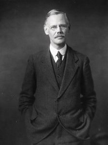 Half length portrait of Benjamin Seebohm Rowntree