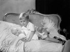 Haller, Robert, Children - Portrait, 1933. Creator: Harris & Ewing
