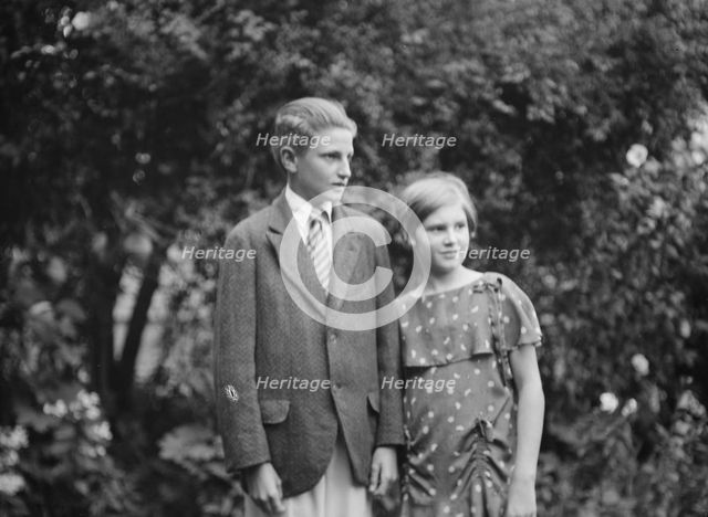 Halsey, Eugene, children of, standing outdoors, 1931 Creator: Arnold Genthe.