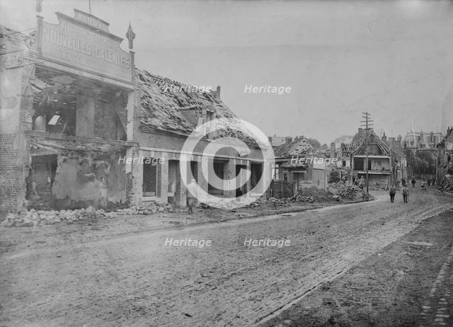 Ham - Noyon St. & Nide Blvd., between c1915 and c1920. Creator: Bain News Service.