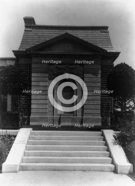 Hamilton Rice Home in Newport, Rhode Island, exterior view showing side of..., between 1917 and 1927 Creator: Frances Benjamin Johnston.