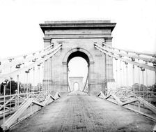 Hammersmith Bridge, Hammersmith, London, c1860-1883. Artist: Henry Taunt