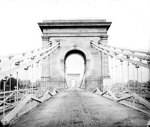 Hammersmith Bridge, Hammersmith, London, c1860-1883. Artist: Henry Taunt