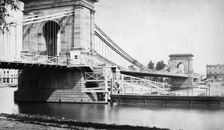 Hammersmith Bridge, Hammersmith, London, c1865-1883. Artist: Henry Taunt