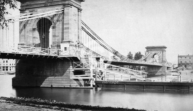Hammersmith Bridge, Hammersmith, London, c1865-1883. Artist: Henry Taunt