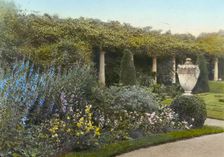 "Hammersmith Farm," Hugh Dudley Auchincloss house, Harrison Avenue, Newport, Rhode Island, 1917. Creator: Frances Benjamin Johnston