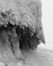 Hanging Rock at the Ovens, Mt. Desert Island, Me., c1901. Creator: Unknown
