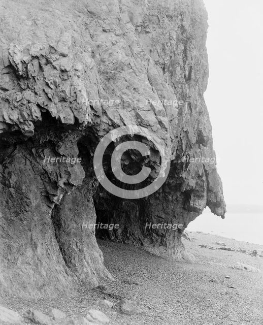 Hanging Rock at the Ovens, Mt. Desert Island, Me., c1901. Creator: Unknown.