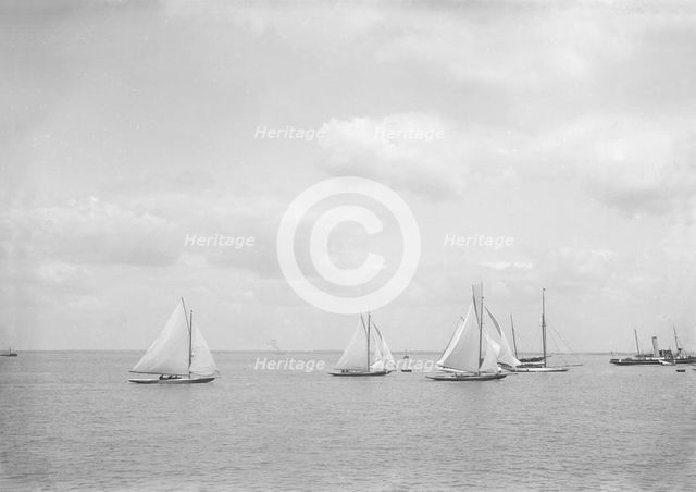 Handicap yacht race at Cowes. Creator: Kirk & Sons of Cowes.