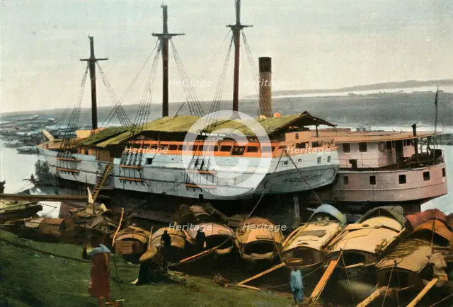 'Hanoi. Bords Du Fleuve Rouge', (Hanoi. On the Banks of the Red River), 1900. Creator: Unknown.