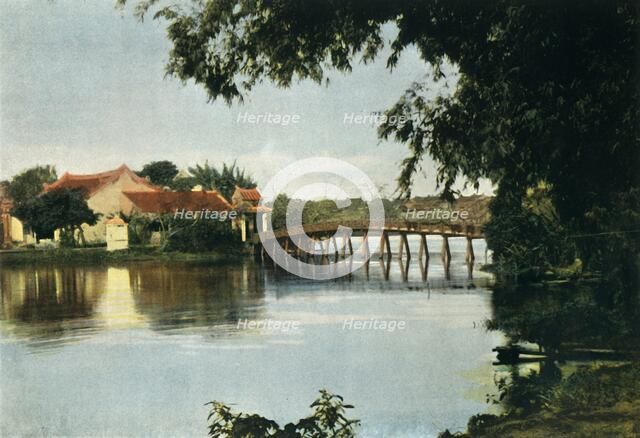 'Hanoi. Le Petit Lac', (Hanoi. The Small Lake), 1900. Creator: Unknown.