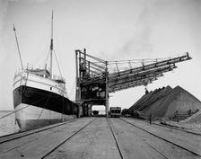 Hanna's ore plant, Erie, Pa., ca 1900. Creator: William H. Jackson