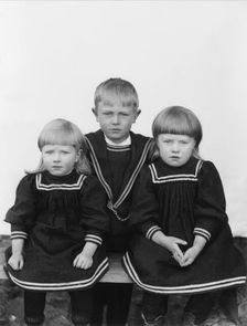 Hans Per Persson's children: son Paul (b.1892-05-06, died 1912), daughter Anna..., 1898-1900. Creator: Hans Per Persson