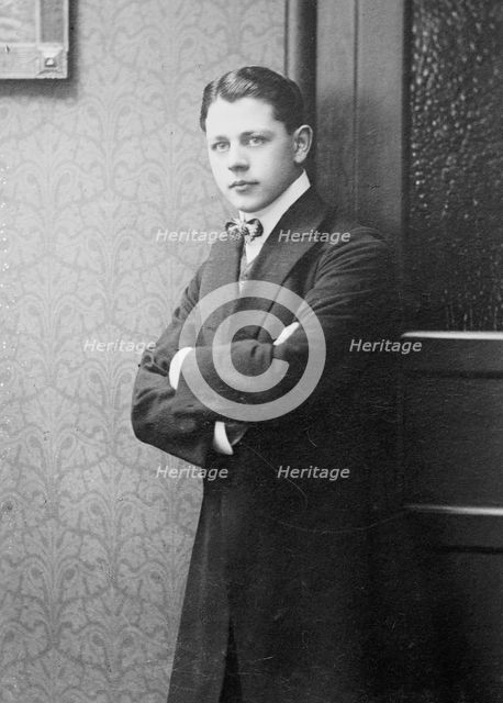 Hans Schumann - Heink, standing three-quarters, photo: Hahn Nachf., Dresden, Ferdinand Str. 11, 1912 Creator: Bain News Service.