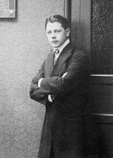 Hans Schumann - Heink, standing three-quarters, photo: Hahn Nachf., Dresden, Ferdinand Str. 11, 1912 Creator: Bain News Service