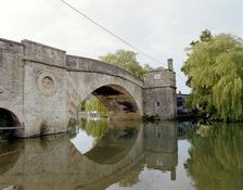 Ha'penny Bridge, Lechlade, Gloucestershire, 2000. Artist: P Williams